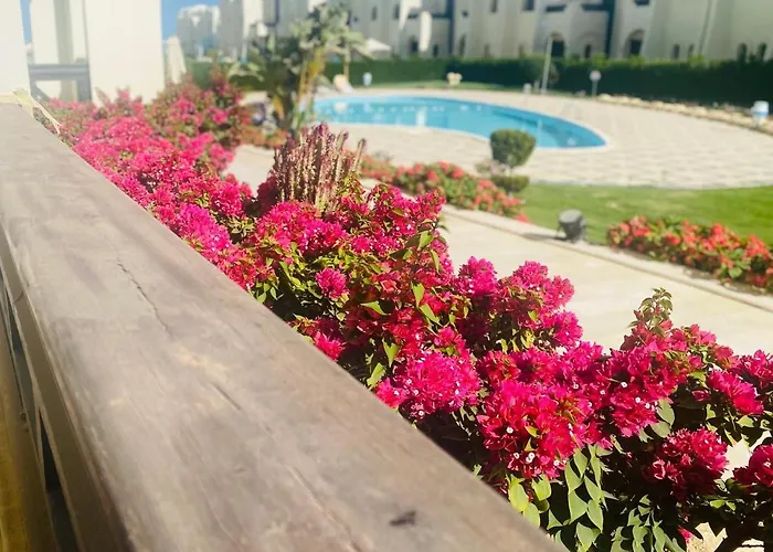 Apartman Sahl Hasheesh Finest - Gravity Beachfront Family 2 Bedroom - Non Egyptian Only Garden Pools View Gurdaka