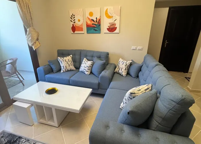 Sahl Hasheesh Finest - Gravity Beachfront Family 2 Bedroom - Non Egyptian Only Garden Pools View