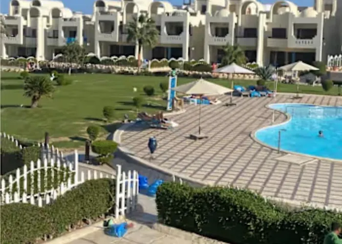 Sahl Hasheesh Finest - Gravity Beachfront Family 2 Bedroom - Non Egyptian Only Garden Pools View Apartman Gurdaka