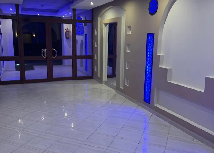 Sahl Hasheesh Finest - Gravity Beachfront Family 2 Bedroom - Non Egyptian Only Garden Pools View *